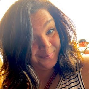 Meet your Posher, Elyssa